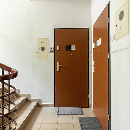 1-Bedroom Apartment With Balcony - Dluga 65 克拉科夫 外观 照片