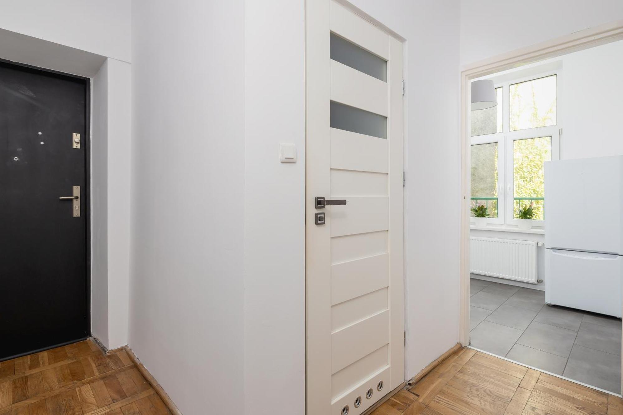 1-Bedroom Apartment With Balcony - Dluga 65 克拉科夫 外观 照片