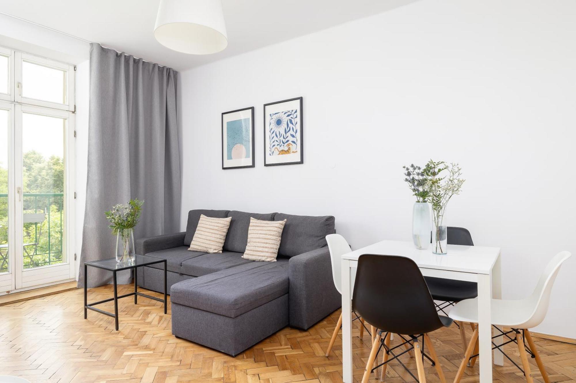 1-Bedroom Apartment With Balcony - Dluga 65 克拉科夫 外观 照片