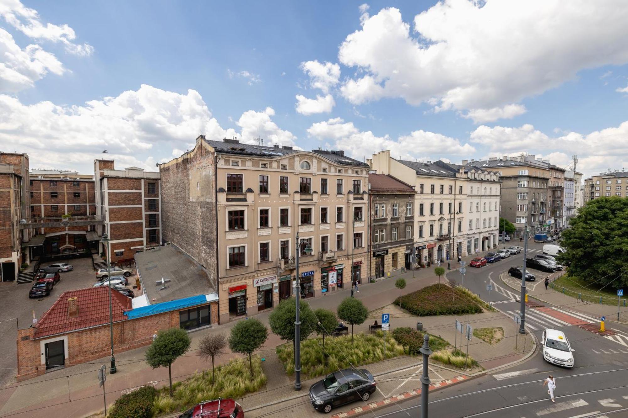 1-Bedroom Apartment With Balcony - Dluga 65 克拉科夫 外观 照片